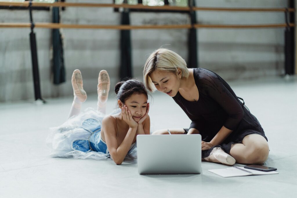 Online Learning for Gifted Students: 6 Amazing Advantages Beyond Flexibility and Customized Learning
