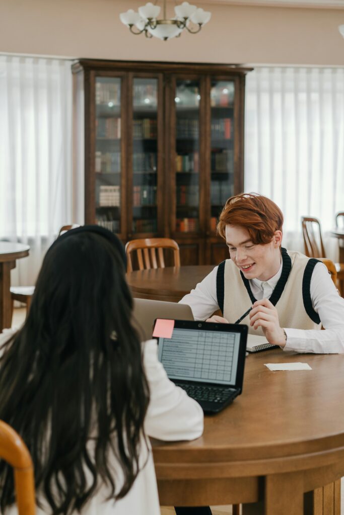 Is Online Schooling a Boon or Bane for Students? A Comprehensive Analysis
